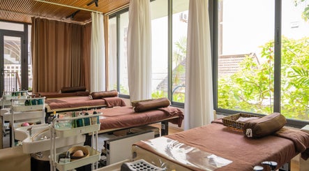 H SPA image 2