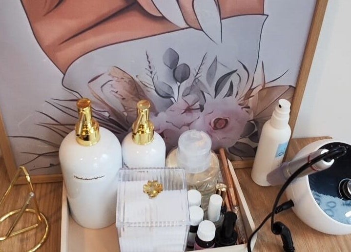 Pflegeprodukte bei Bruna Silva Aesthetic & Nails, Cuxhaven, Niedersachsen, DE bieten exquisite Schönheitspflege.