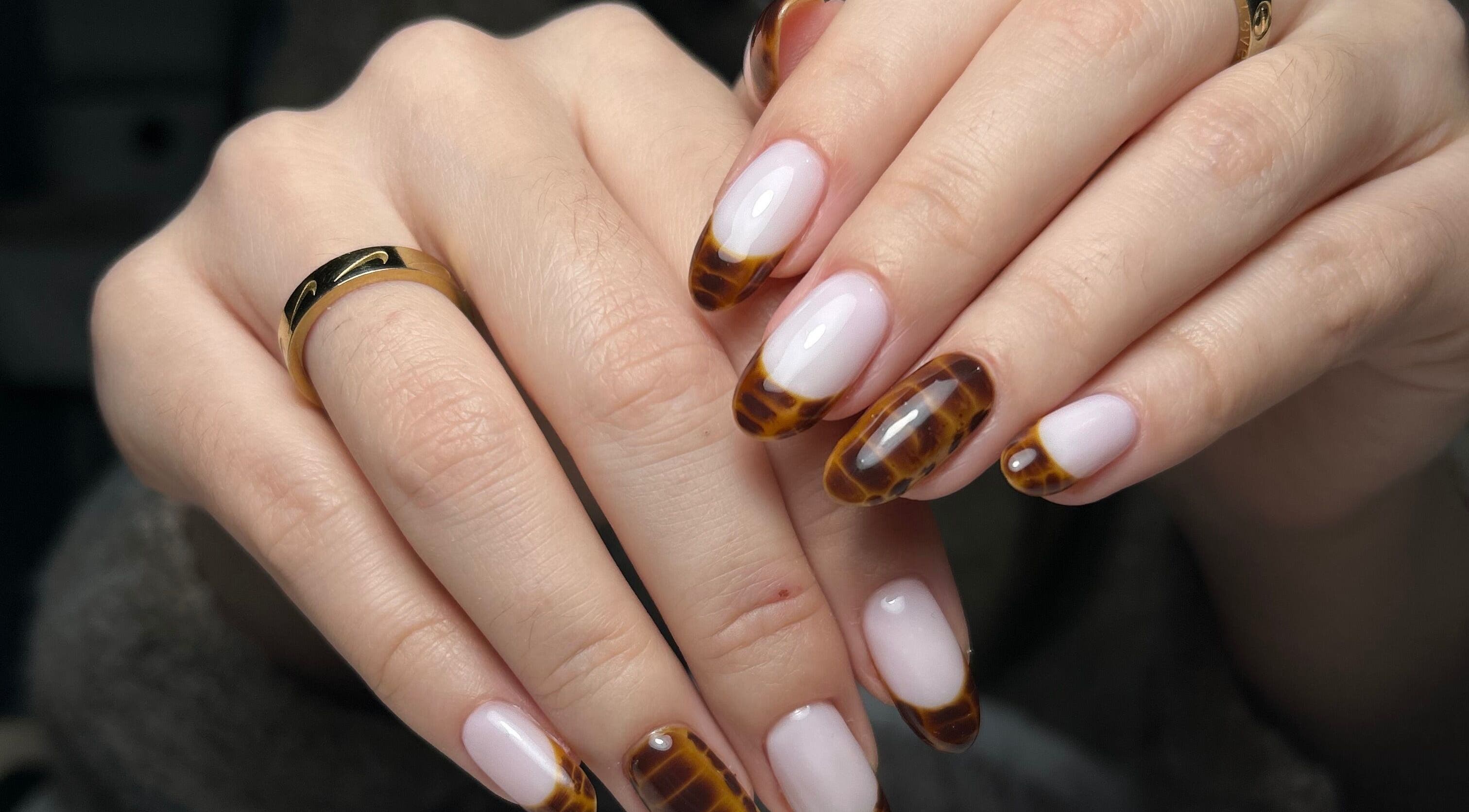 Stylish tortoiseshell manicure at Nail Edit by Andra, Carnoustie, Scotland, GB.