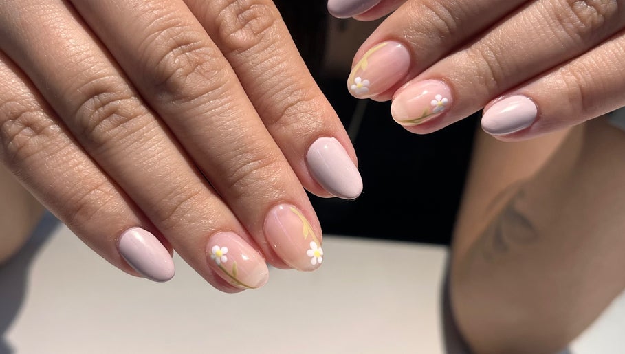 Daniela Nails Art image 1