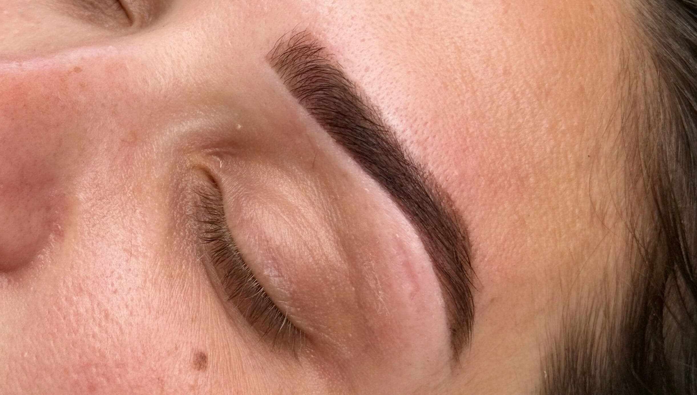Close-up of professionally shaped eyebrows at Sdbeauty, Smithfield, New South Wales, AU.