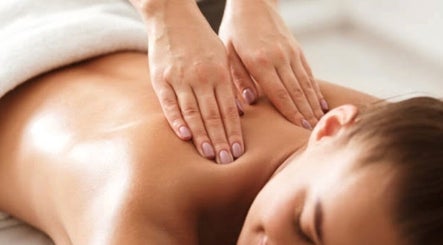 Relaxing massage at Two as One, Darling Downs, Western Australia for ultimate wellness.