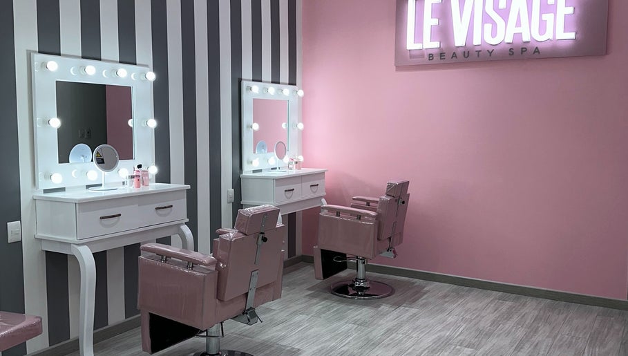 LE VISAGE Mall Plaza image 1