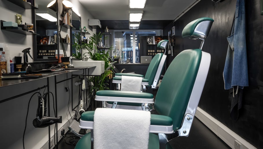 Troise & Sons Barbering Refined image 1