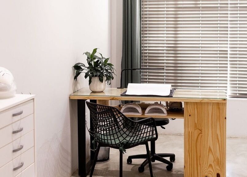 Cozy nail station at Duet Aesthetics Laser & Beauty, Lydenburg, Mpumalanga, ZA with plants and modern decor.