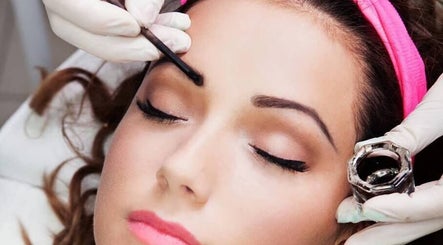 Baj Nails & Day Spa image 3