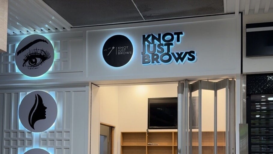 Knot Just Brows图像1