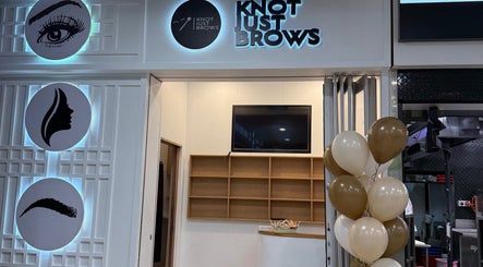 Knot Just Brows ( Caringbah shopping Village) image 2