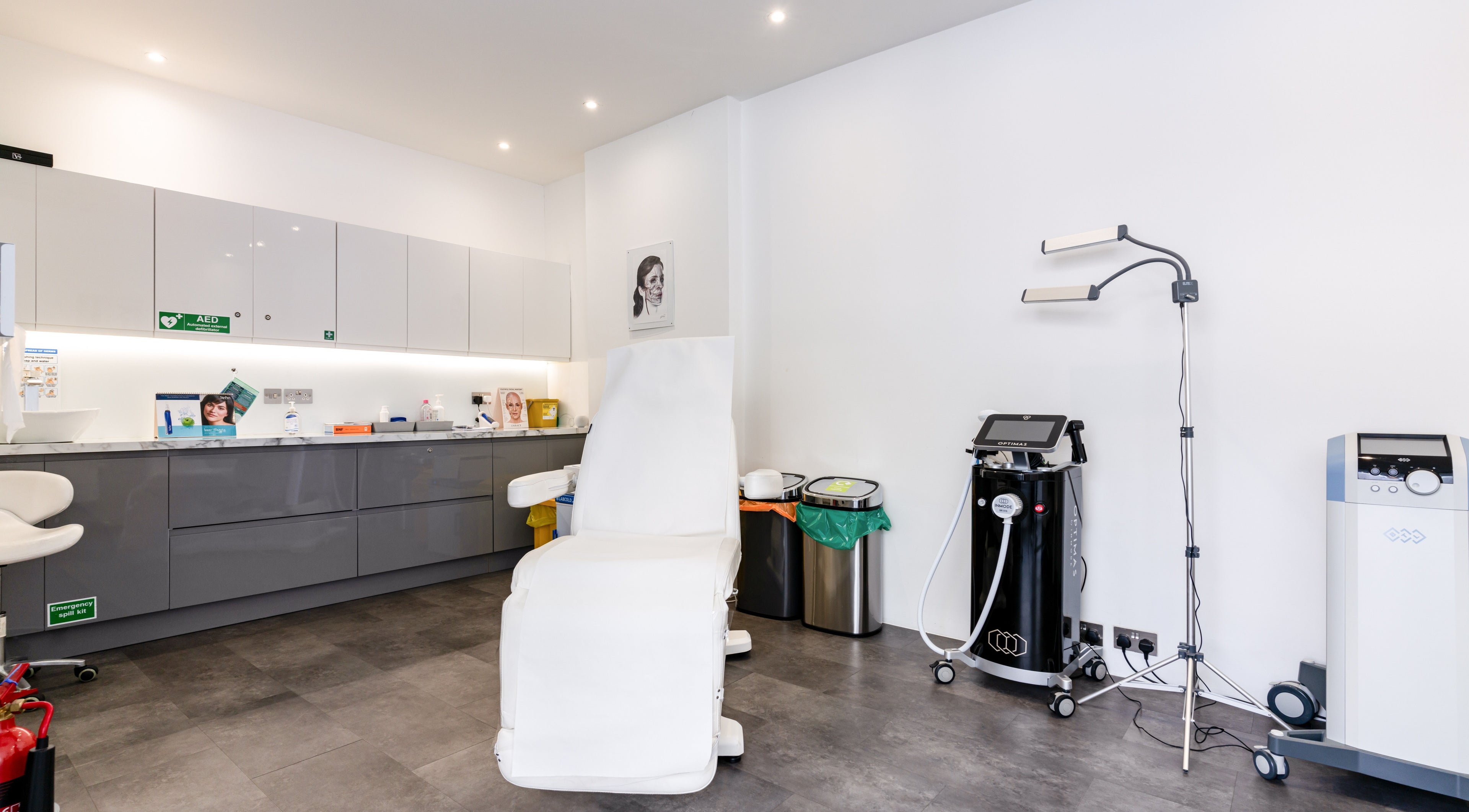 Relaxing treatment room at Aesthetics by Lauren Turner, Dulwich, in London, England, GB, showcasing modern equipment.