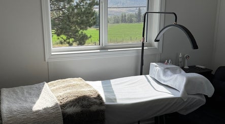 Peaceful lash treatment room at Lashes by Alicia, Kamloops, British Columbia, CA, with serene window view.