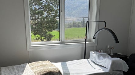 Relaxing treatment room view at Lashes by Alicia, Kamloops, British Columbia, CA with lush greenery.