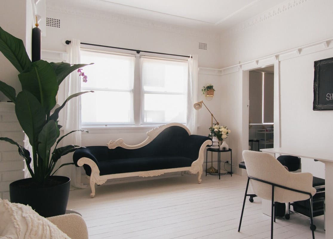 Chic lounge area at Sheina Mill Studio, Bondi Beach, New South Wales, AU with stylish decor and cozy seating.