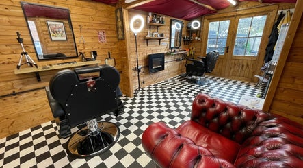 Trimmers Barber Cabin 