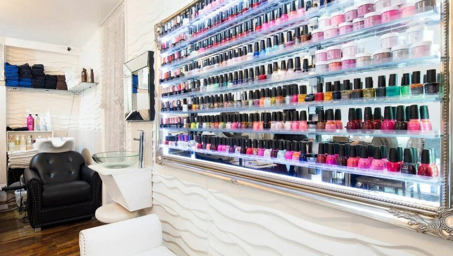 Luxe Nails and Beauty image 1