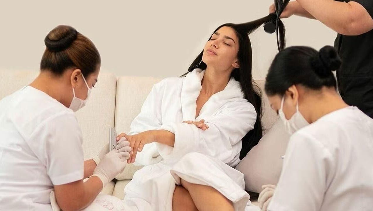 Relaxing spa treatment at Blo Out Beauty Bar - Home Service, Dubai, AE. Enjoy a serene beauty experience.