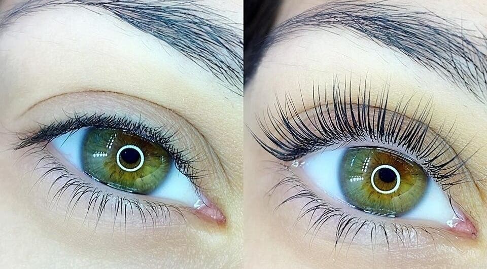 Dramatic lash extension before and after at Blo Out Beauty Bar - Home Service, Dubai, AE.