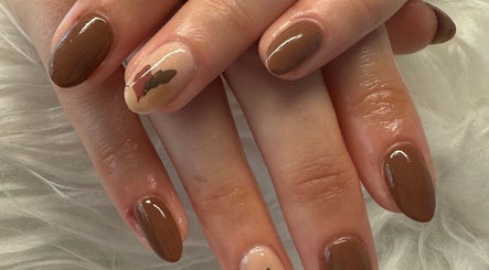 Stylish taupe nail art at Lushious Luxuries, Belfast, Northern Ireland, GB.