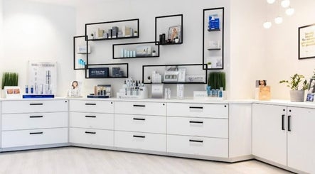 Elisha Marie Skin & Body (at Entre Nous Aesthetics)