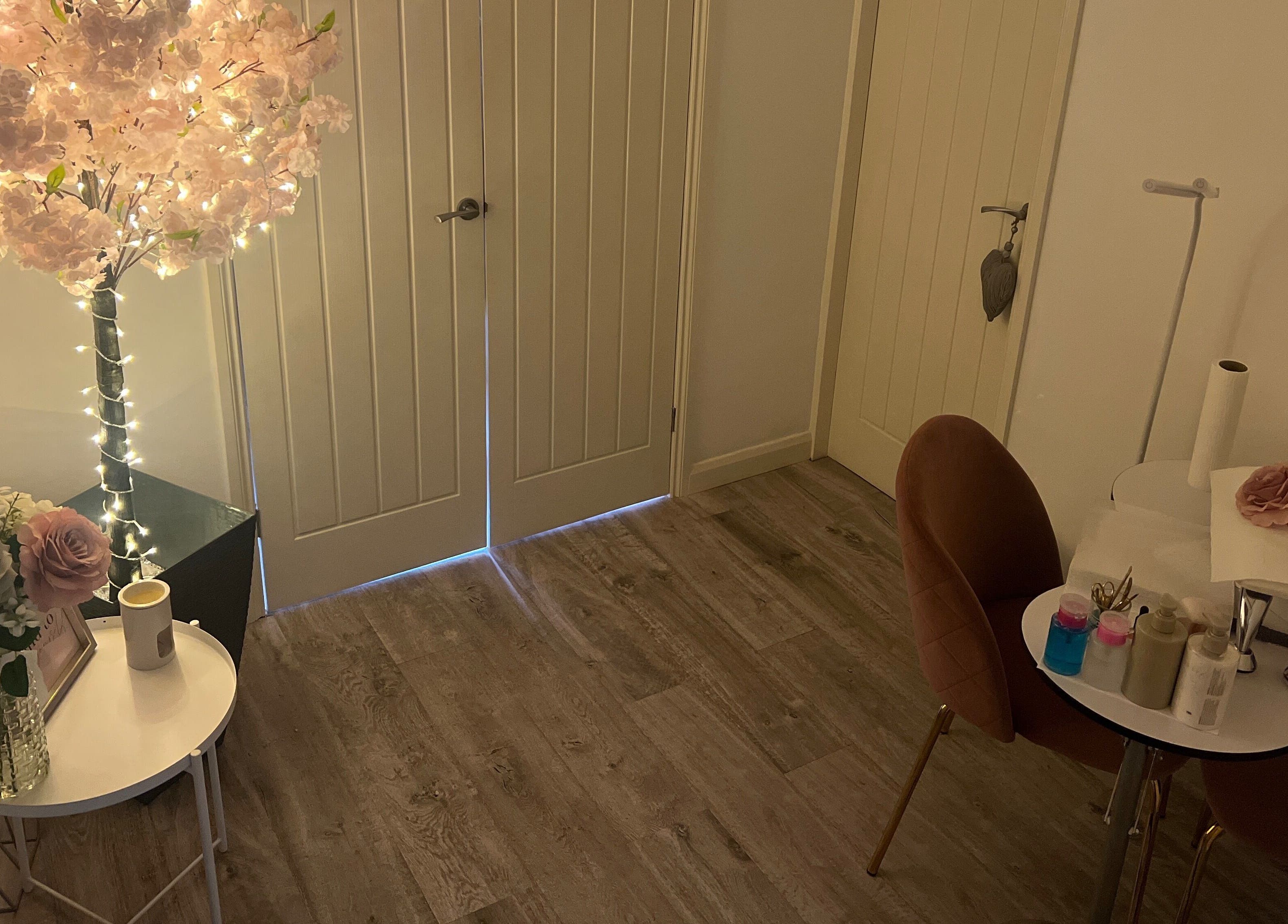 Chic beauty nook with floral decor at Salon Twenty9, Kimberley, England, GB, featuring a cozy setup.