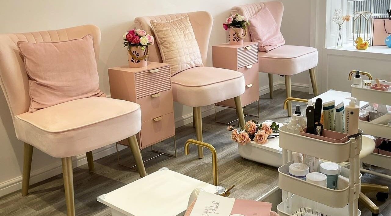 Cozy blush seating in Totally Polished Tadcaster, Tadcaster, England, GB, showcasing a tranquil beauty space.