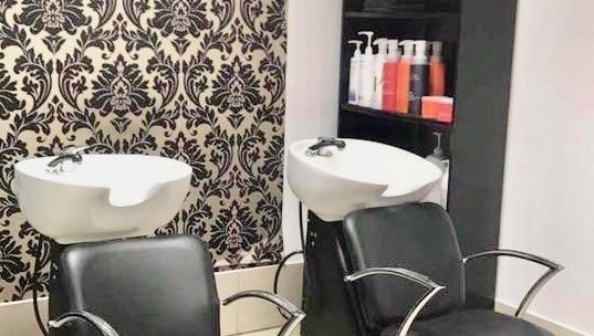 Retro Mane Hair Boutique image 1