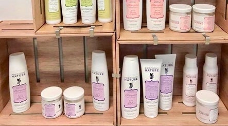 Retro Mane Hair Boutique image 2