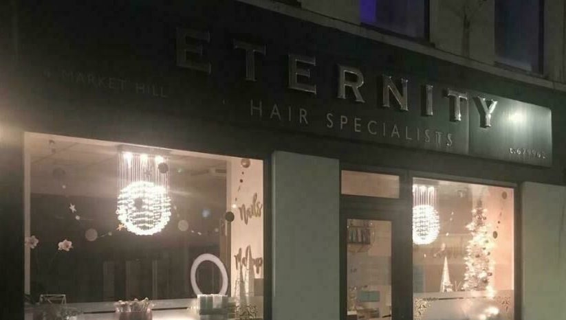 Joanne at Eternity Hair Specialists – obraz 1