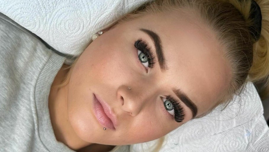 Bespoke Brows and Lashes obrázek 1