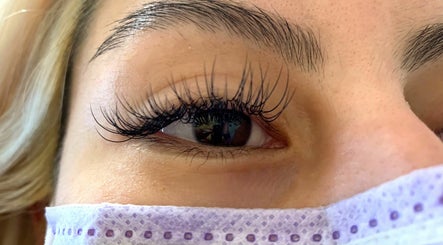 Clara Beauty - Eyelash Extension, Lash Lift, Hybrid Lashes image 2