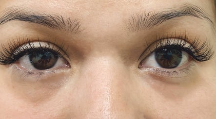 Clara Beauty - Eyelash Extension, Lash Lift, Hybrid Lashes image 3