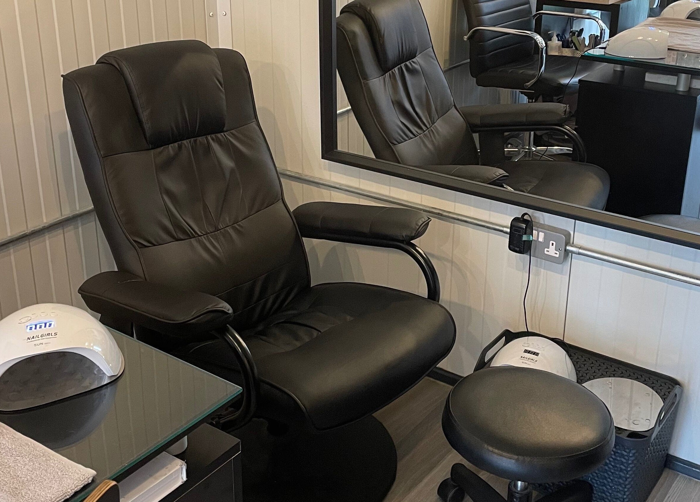 Polished of Swinton's luxe nail station in Swinton, England, GB, featuring plush chairs and modern design.