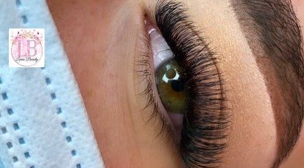 Lara's Beauty image 2