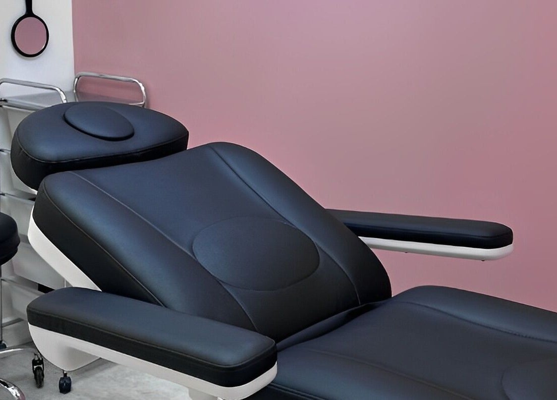 Luxury spa chair at Pretty Hurts in Leduc, Alberta, CA perfect for beauty treatments and relaxation.