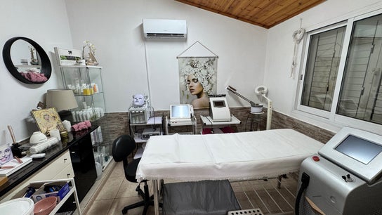 Rose Beauty Salon by Marina