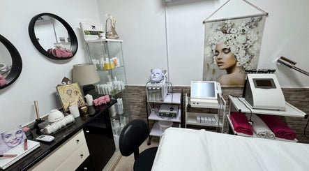 Rose Beauty Salon by Marina image 2