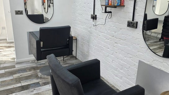 Olivia Freelance Hair Stylist