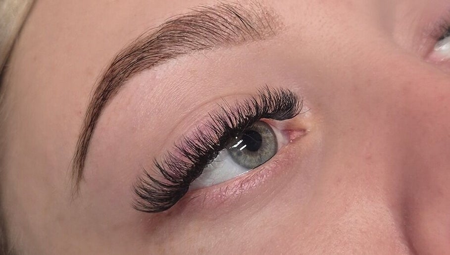 Kirby Hair and Beauty Kallangur afbeelding 1