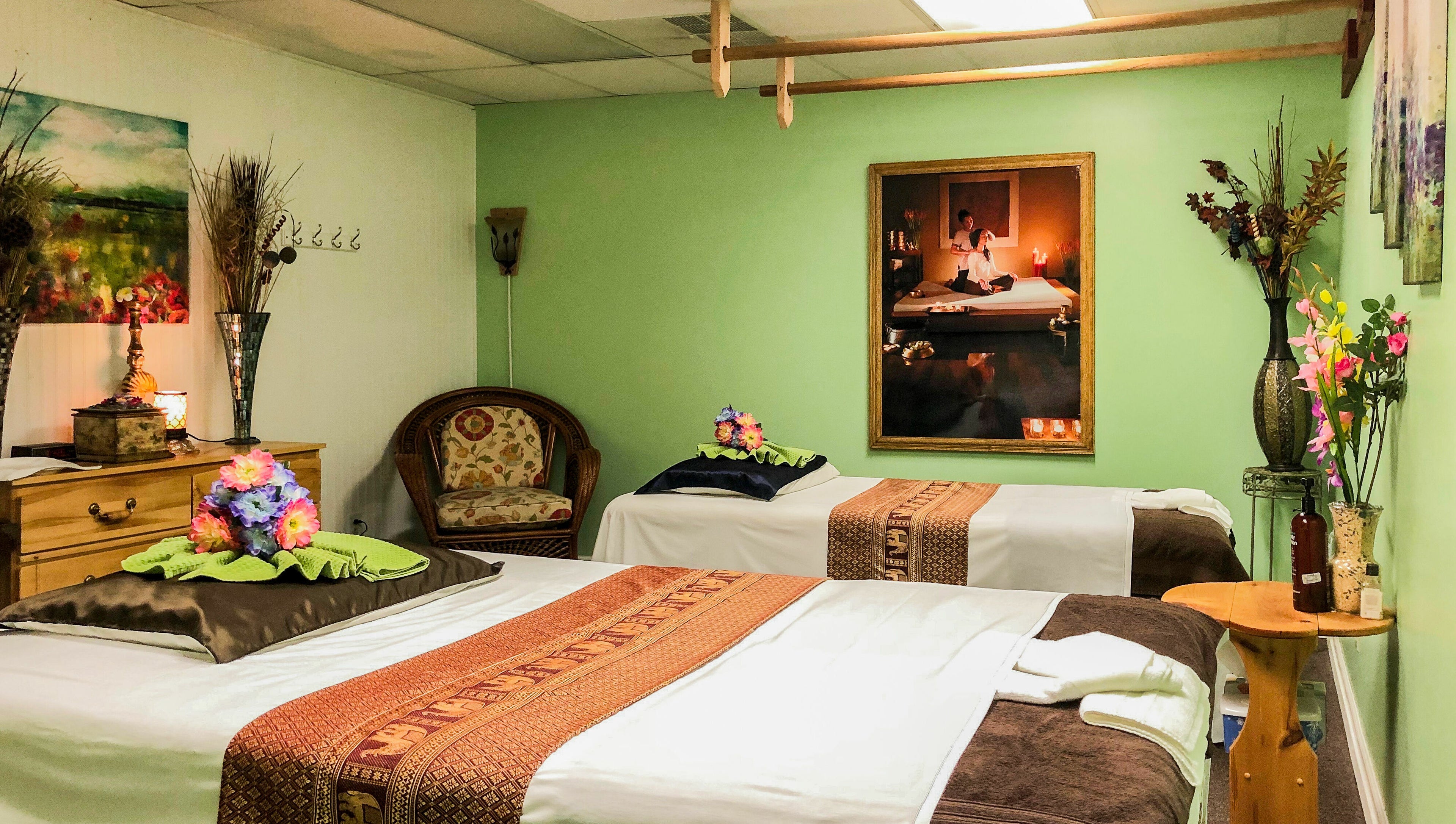 Relaxing massage room at Jamjuree Massage, Clovis, California, US, with calming decor and comfortable treatment beds.