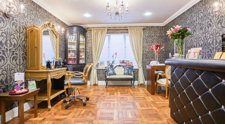 Chic interior of Karismha Health & Beauty Salon Harrow-Weald, Harrow, England, GB with luxurious decor.