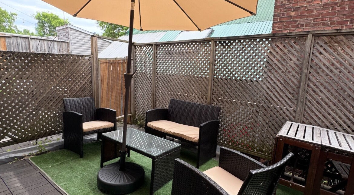 Relaxing patio seating at Lehita Lashes Artistry, Montréal, Québec, CA. Perfect for soothing outdoor moments.