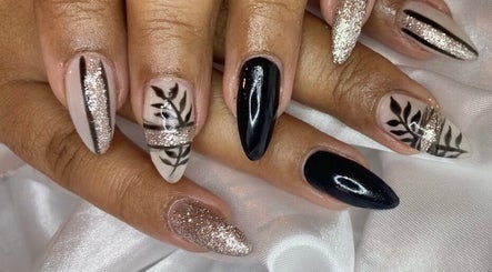 Diamond Nails & Aesthetics Ltd. صورة 2