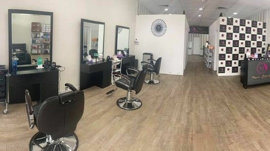 Pari's Hair & Beauty Salon