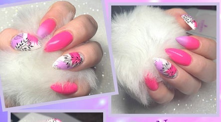 Glamoured Nails and Beauty image 3