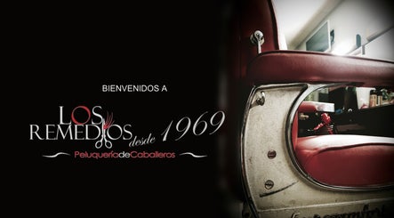 Silla de barbería clásica en Peluquería De Hombre Y Niños Los Remedios, Sevilla, Andalucía, ES.