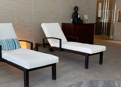 Tumbonas elegantes en Mallorca Wellness SPA - Eurotel Punta Rotja, Illes Balears, Illes Balears, ES.
