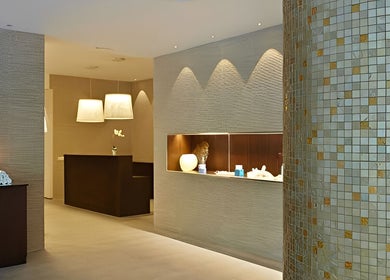 Recepción iluminada en Mallorca Wellness SPA - Eurotel Punta Rotja, Illes Balears, ES.