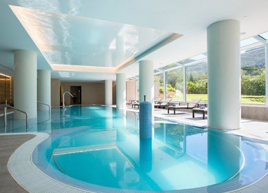 Piscina iluminada en Mallorca Wellness SPA - Eurotel Punta Rotja, Illes Balears, Illes Balears, ES.