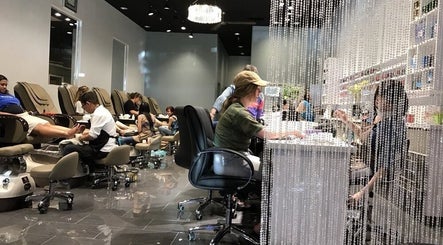 Centre Pointe Nails & spa imej 2