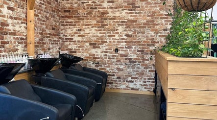 Evernew Hair Studio and Head Spa image 2