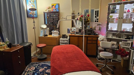 Adriana's Professional Body Sugaring and Neuro Divergent Affirming Coach